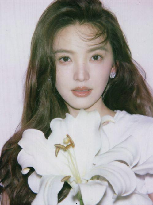 明星裸身大胸,明星裸身大胸写真引发热议