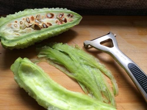 吃瓜要不要削皮,削皮与否，口感大不同