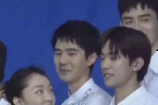 韩国综艺吃瓜眼神,明星们的真实情感与互动